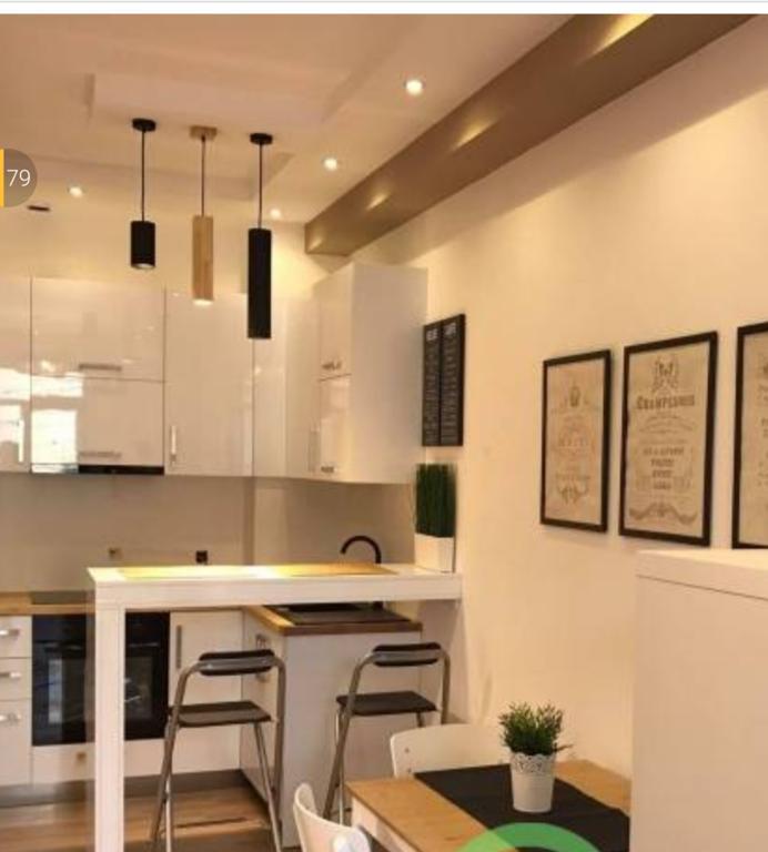 Apartamento Sophio House In Gagarini Tiflis Exterior foto